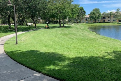 Copropriété à vendre à Royal Palm Beach, Floride: 2 chambres, 103.31 m2 № 2069613 - photo 22