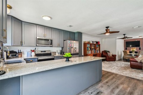 Casa en venta en Tampa, Florida, 3 dormitorios, 142.7 m2 № 1919838 - foto 15