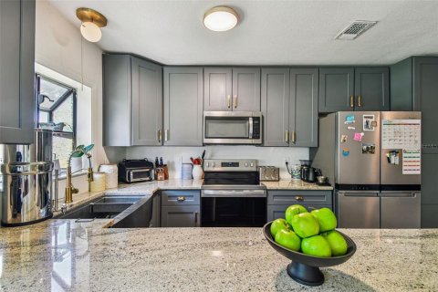 Casa en venta en Tampa, Florida, 3 dormitorios, 142.7 m2 № 1919838 - foto 19