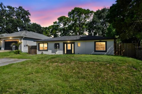 Casa en venta en Tampa, Florida, 3 dormitorios, 142.7 m2 № 1919838 - foto 2
