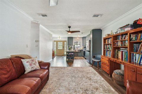 Casa en venta en Tampa, Florida, 3 dormitorios, 142.7 m2 № 1919838 - foto 8