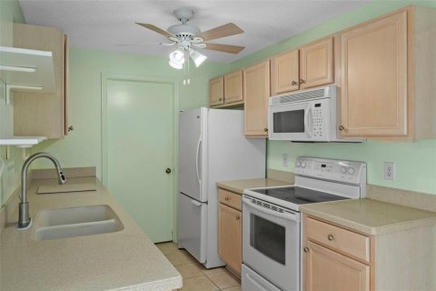 Condominio en venta en Weeki Wachee, Florida, 2 dormitorios, 106.09 m2 № 1915912 - foto 9