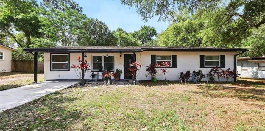 House in Altamonte Springs, Florida 4 bedrooms, 166.2 sq.m. № 1652522