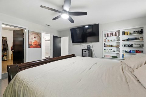 House in Altamonte Springs, Florida 4 bedrooms, 166.2 sq.m. № 1652522 - photo 12