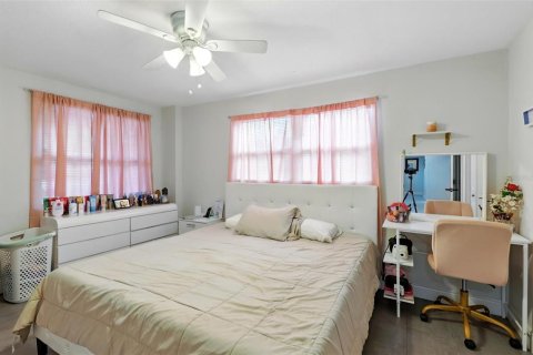 House in Altamonte Springs, Florida 4 bedrooms, 166.2 sq.m. № 1652522 - photo 19