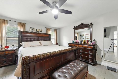 House in Altamonte Springs, Florida 4 bedrooms, 166.2 sq.m. № 1652522 - photo 11