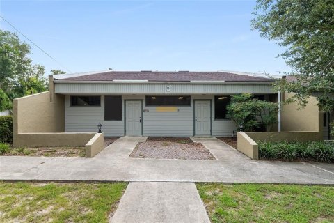 Propiedad comercial en alquiler en Ocala, Florida, 111.48 m2 № 1917237 - foto 1
