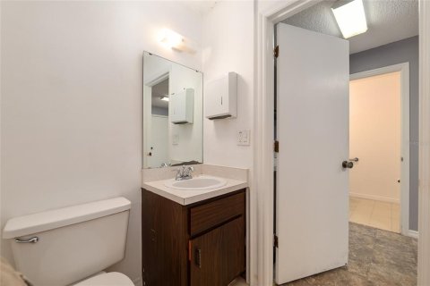 Propiedad comercial en alquiler en Ocala, Florida, 111.48 m2 № 1917237 - foto 19