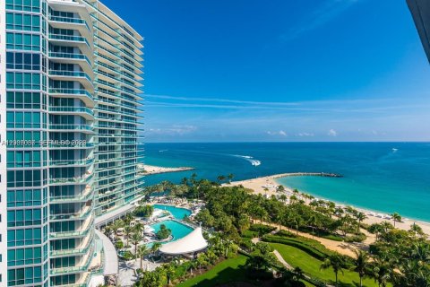 Condominio en alquiler en Bal Harbour, Florida, 44.69 m2 № 2085986 - foto 3