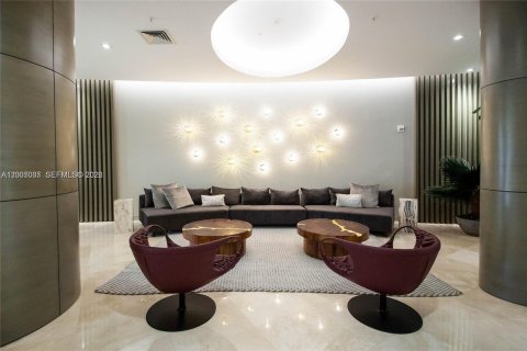 Condominio en alquiler en Bal Harbour, Florida, 44.69 m2 № 2085986 - foto 8