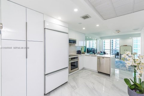 Condominio en alquiler en Bal Harbour, Florida, 44.69 m2 № 2085986 - foto 21