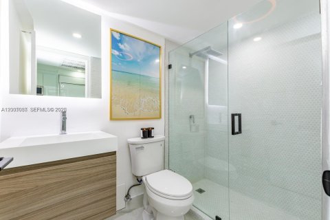 Condominio en alquiler en Bal Harbour, Florida, 44.69 m2 № 2085986 - foto 16