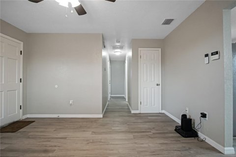 Casa en venta en Haines City, Florida, 3 dormitorios, 93.92 m2 № 2198361 - foto 13