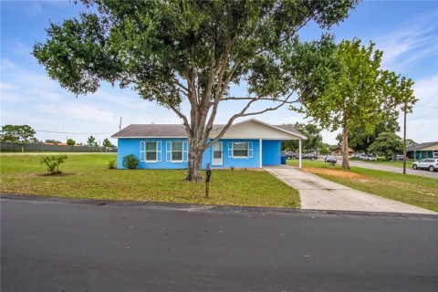 Casa en Haines City, Florida 3 dormitorios, 93.92 m2 № 2198361