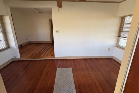 Propiedad comercial en alquiler en Tavares, Florida, 153.38 m2 № 1767751 - foto 6