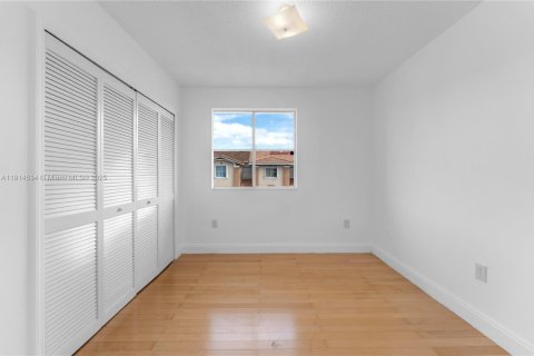 Купить таунхаус в Майами, Флорида 3 спальни, 121.52м2, № 2015966 - фото 20