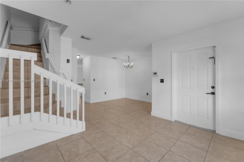 Купить таунхаус в Майами, Флорида 3 спальни, 121.52м2, № 2015966 - фото 6