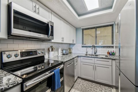 Купить кондоминиум в Гудзон, Флорида 4 комнаты, 88.26м2, № 2092259 - фото 9