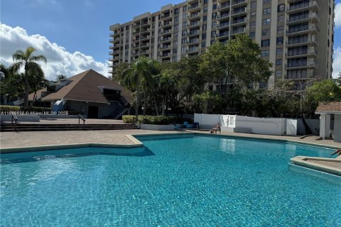 Купить кондоминиум в Норт-Майами, Флорида 1 спальня, 72.65м2, № 2014578 - фото 6