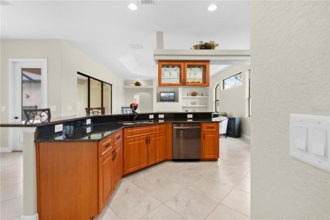 Casa en venta en Spring Hill, Florida, 3 dormitorios, 222.22 m2 № 1844693 - foto 15