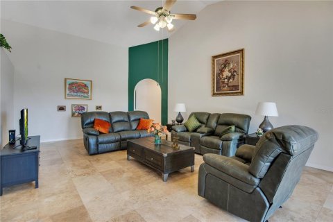 House in Orlando, Florida 4 bedrooms, 251.21 sq.m. № 1754724 - photo 13