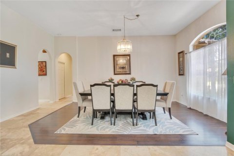 House in Orlando, Florida 4 bedrooms, 251.21 sq.m. № 1754724 - photo 8