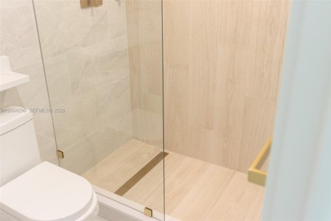 Condo in Pompano Beach, Florida, 2 bedrooms  № 2068442 - photo 18