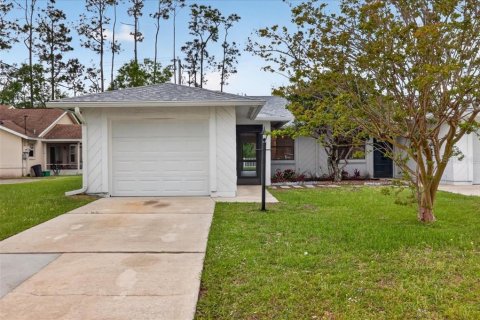 Commercial property in Palm Coast, Florida 191.29 sq.m. № 2198095 - photo 2