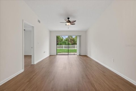 Commercial property in Palm Coast, Florida 191.29 sq.m. № 2198095 - photo 11