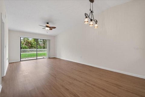 Commercial property in Palm Coast, Florida 191.29 sq.m. № 2198095 - photo 13