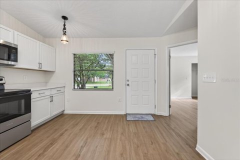 Commercial property in Palm Coast, Florida 191.29 sq.m. № 2198095 - photo 6
