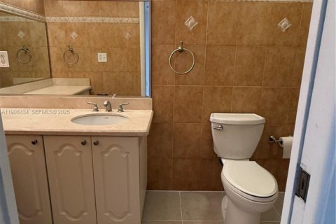 Купить кондоминиум в Дорал, Флорида 2 спальни, 148.64м2, № 1957069 - фото 20