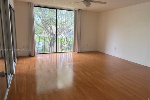 Купить кондоминиум в Дорал, Флорида 2 спальни, 148.64м2, № 1957069 - фото 23