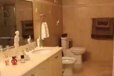 Купить кондоминиум в Дорал, Флорида 2 спальни, 148.64м2, № 1957069 - фото 10