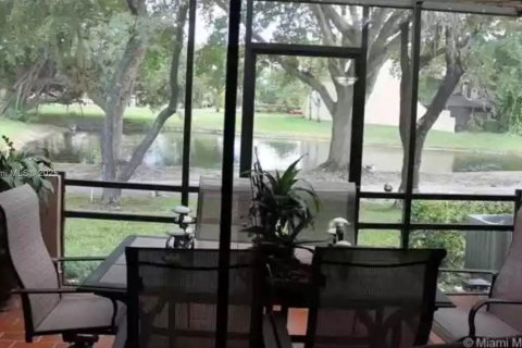 Купить кондоминиум в Дорал, Флорида 2 спальни, 148.64м2, № 1957069 - фото 15