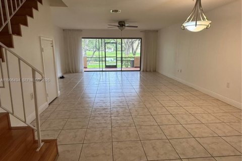 Купить кондоминиум в Дорал, Флорида 2 спальни, 148.64м2, № 1957069 - фото 18