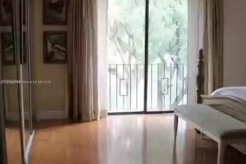 Купить кондоминиум в Дорал, Флорида 2 спальни, 148.64м2, № 1957069 - фото 9