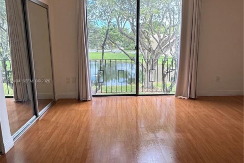 Купить кондоминиум в Дорал, Флорида 2 спальни, 148.64м2, № 1957069 - фото 22