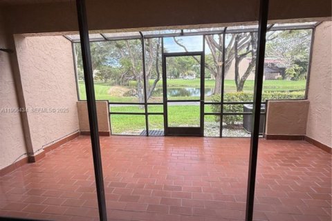 Купить кондоминиум в Дорал, Флорида 2 спальни, 148.64м2, № 1957069 - фото 19