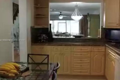 Купить кондоминиум в Дорал, Флорида 2 спальни, 148.64м2, № 1957069 - фото 7
