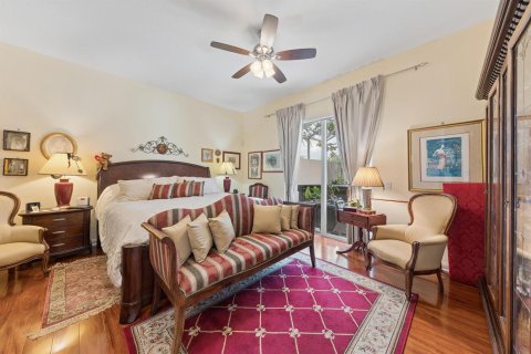 House in West Palm Beach, Florida 3 bedrooms, 184.69 sq.m. № 2087767 - photo 15