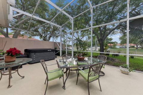 House in West Palm Beach, Florida 3 bedrooms, 184.69 sq.m. № 2087767 - photo 23