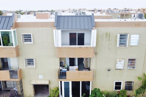 Купить кондоминиум в Хайалиа, Флорида 2 спальни, 81.75м2, № 1949807 - фото 3