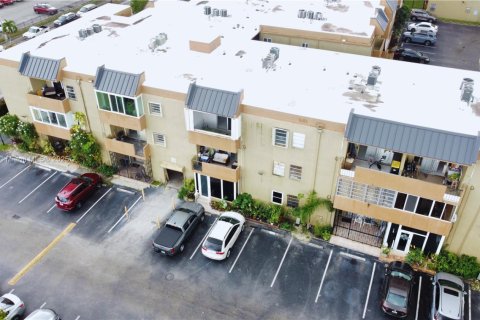 Купить кондоминиум в Хайалиа, Флорида 2 спальни, 81.75м2, № 1949807 - фото 5