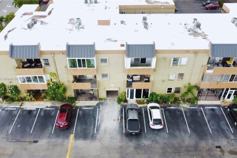 Купить кондоминиум в Хайалиа, Флорида 2 спальни, 81.75м2, № 1949807 - фото 4