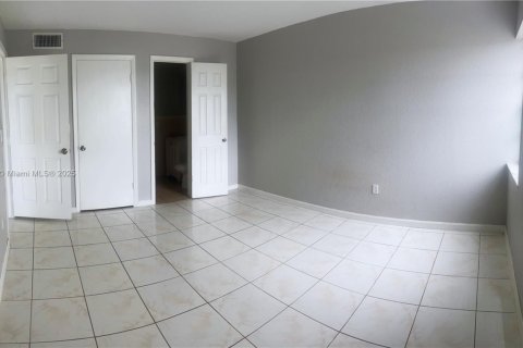 Купить кондоминиум в Хайалиа, Флорида 2 спальни, 81.75м2, № 1949807 - фото 10