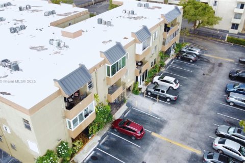 Купить кондоминиум в Хайалиа, Флорида 2 спальни, 81.75м2, № 1949807 - фото 6