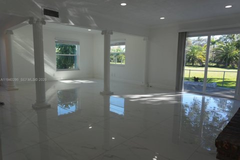 Villa ou maison à louer à Parkland, Floride: 4 chambres, 367.99 m2 № 2001150 - photo 8