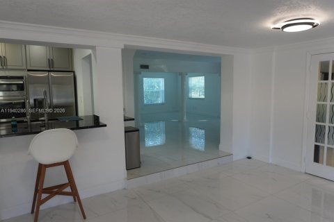 Villa ou maison à louer à Parkland, Floride: 4 chambres, 367.99 m2 № 2001150 - photo 13
