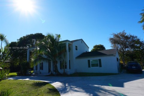 Villa ou maison à louer à Parkland, Floride: 4 chambres, 367.99 m2 № 2001150 - photo 3